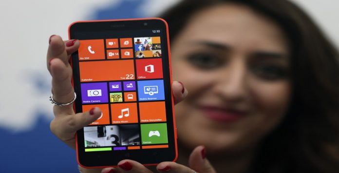 Review Spesifikasi Nokia Lumia 1320 Windows Phone
